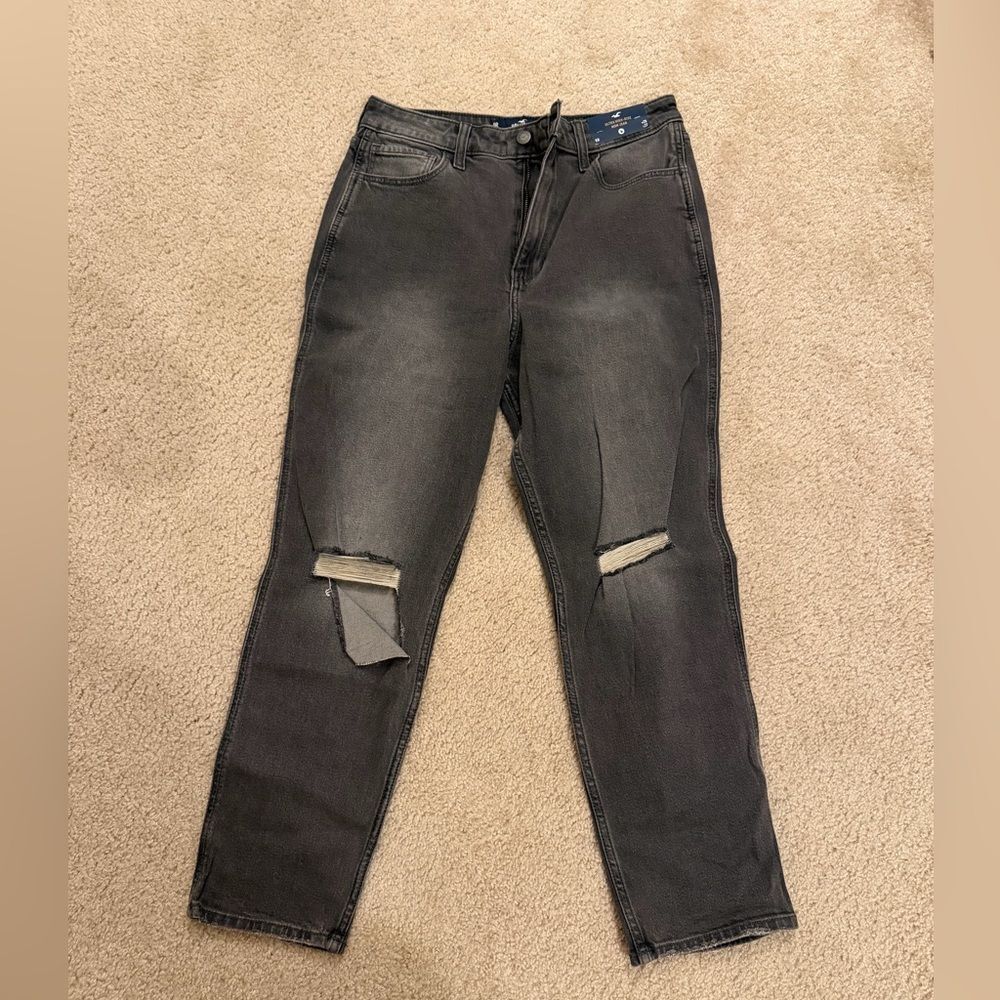 Hollister Black Ripped Mom Jeans Ultra High Rise NWT Size 9/29 Distressed Denim